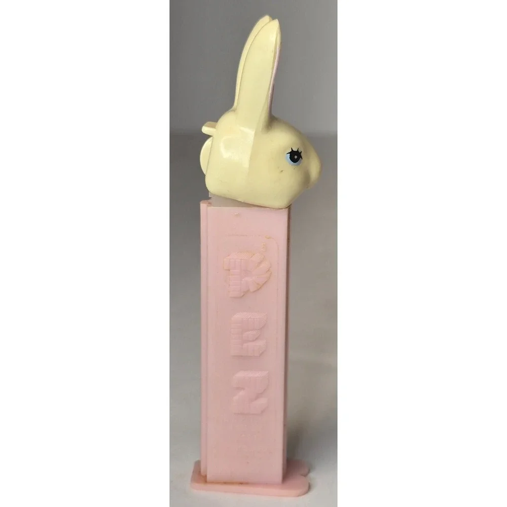 VINTAGE PEZ EASTER BUNNY LIGHT PINK DISPENSER WITH FEET‎ COLLECTIBLE EUC